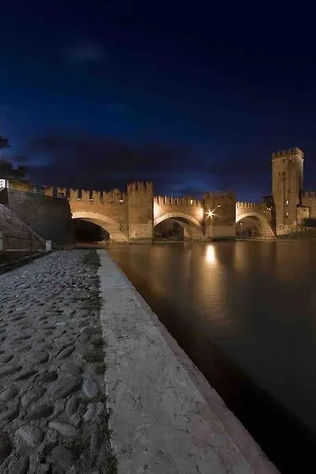 Lejlighed Small & Elegance - Your Romantic Travel In Verona Italien